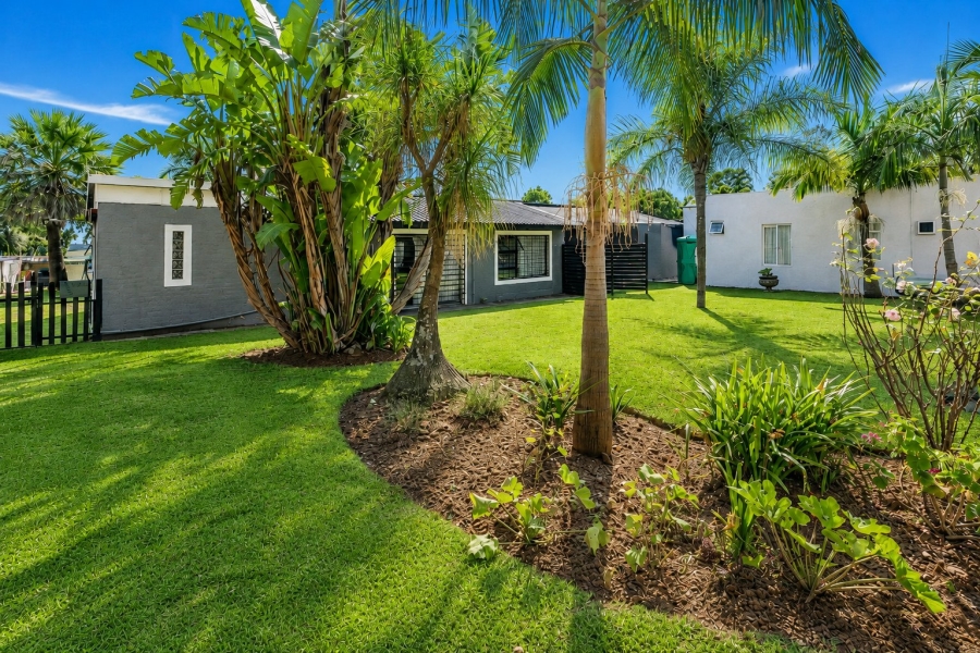 4 Bedroom Property for Sale in Blue Hills AH Gauteng
