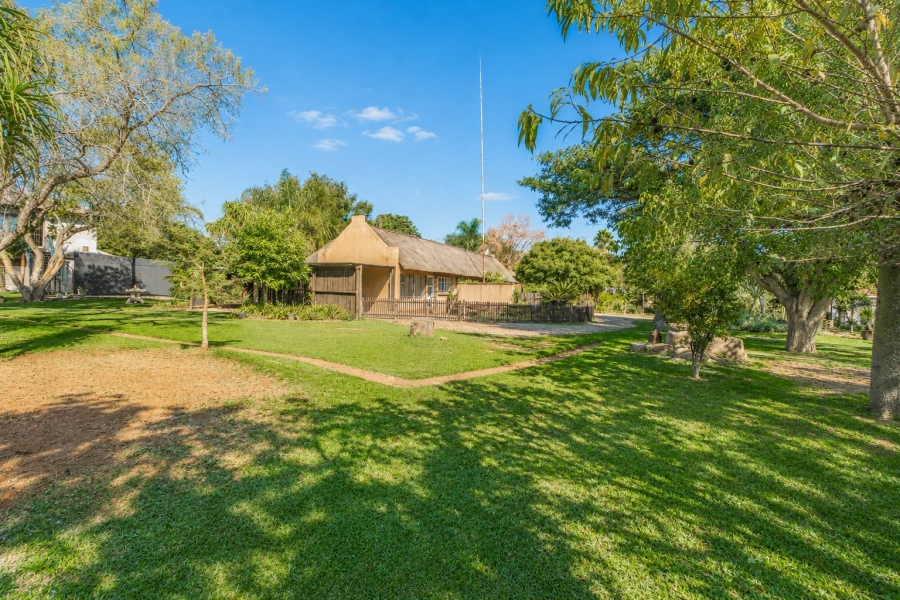 4 Bedroom Property for Sale in Blue Hills AH Gauteng