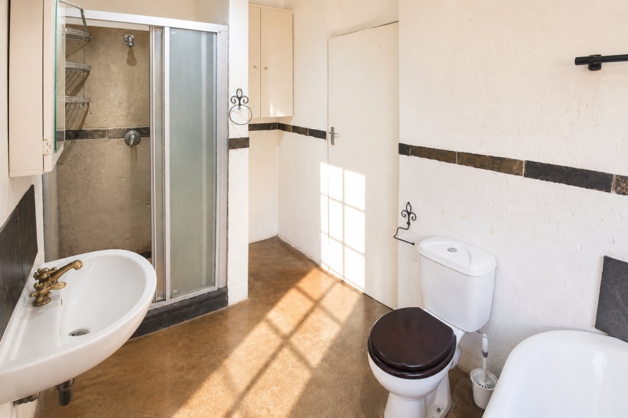 4 Bedroom Property for Sale in Blue Hills AH Gauteng