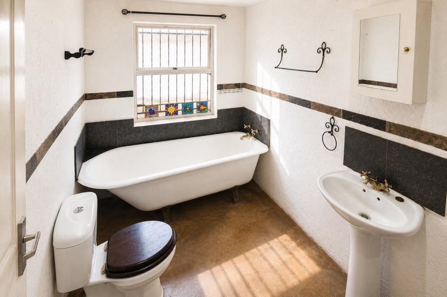 4 Bedroom Property for Sale in Blue Hills AH Gauteng