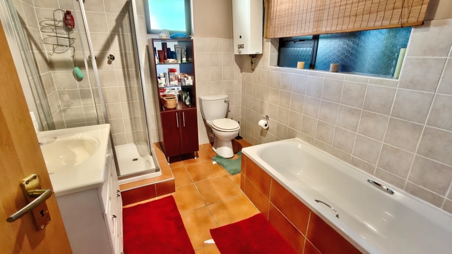 5 Bedroom Property for Sale in Vaal Marina Gauteng