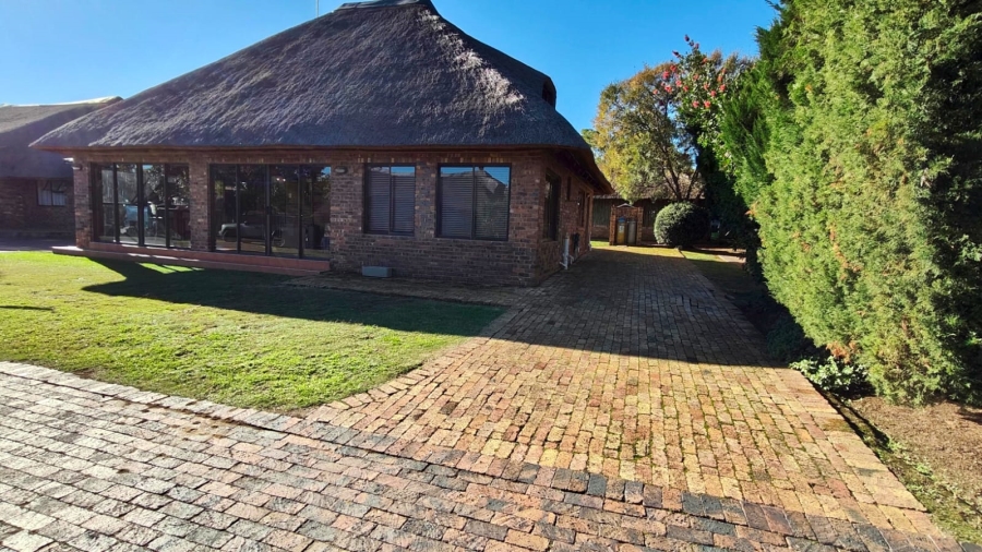 5 Bedroom Property for Sale in Vaal Marina Gauteng