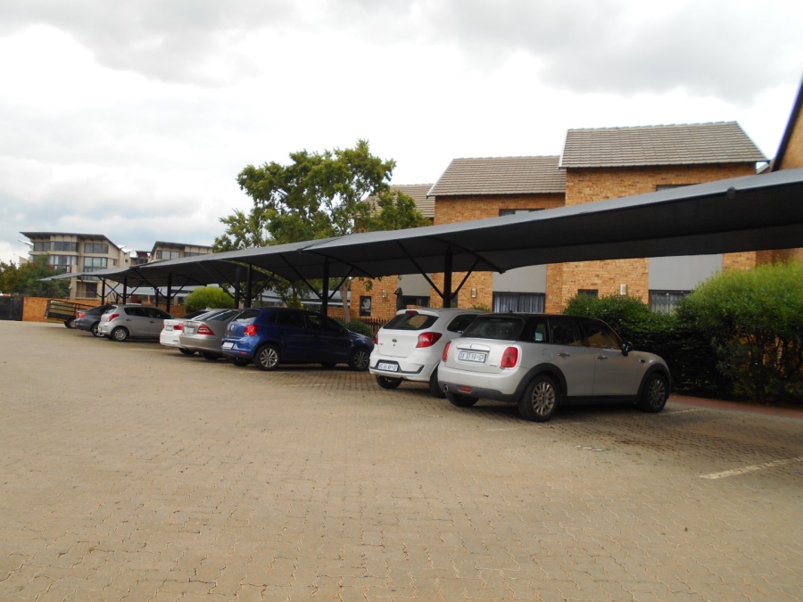 To Let 2 Bedroom Property for Rent in Amberfield Gauteng
