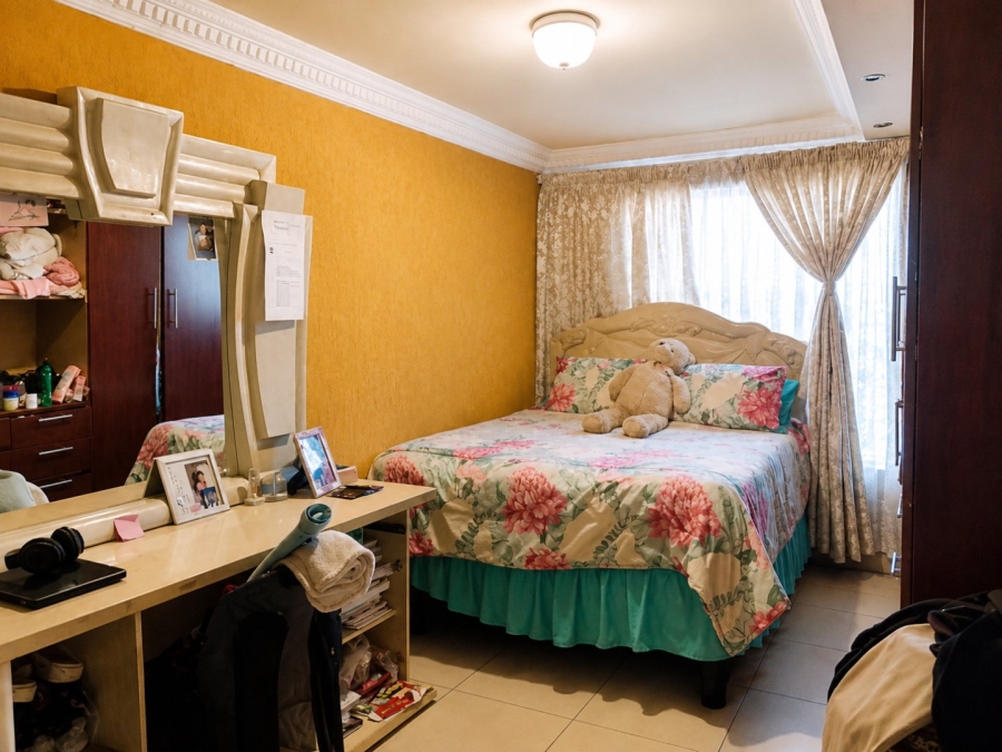 3 Bedroom Property for Sale in Windmill Park Gauteng