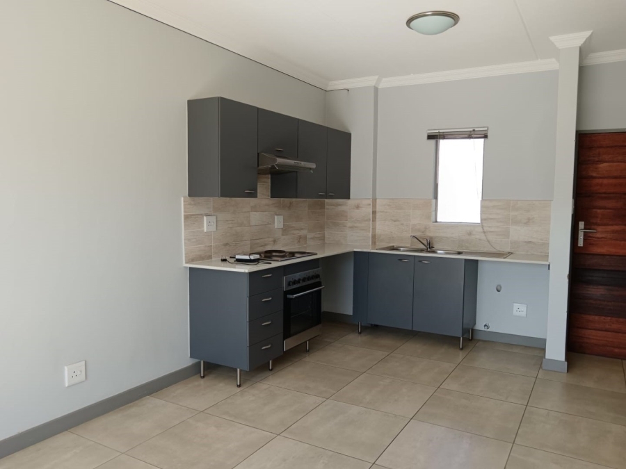 To Let 1 Bedroom Property for Rent in Blue Hills Gauteng