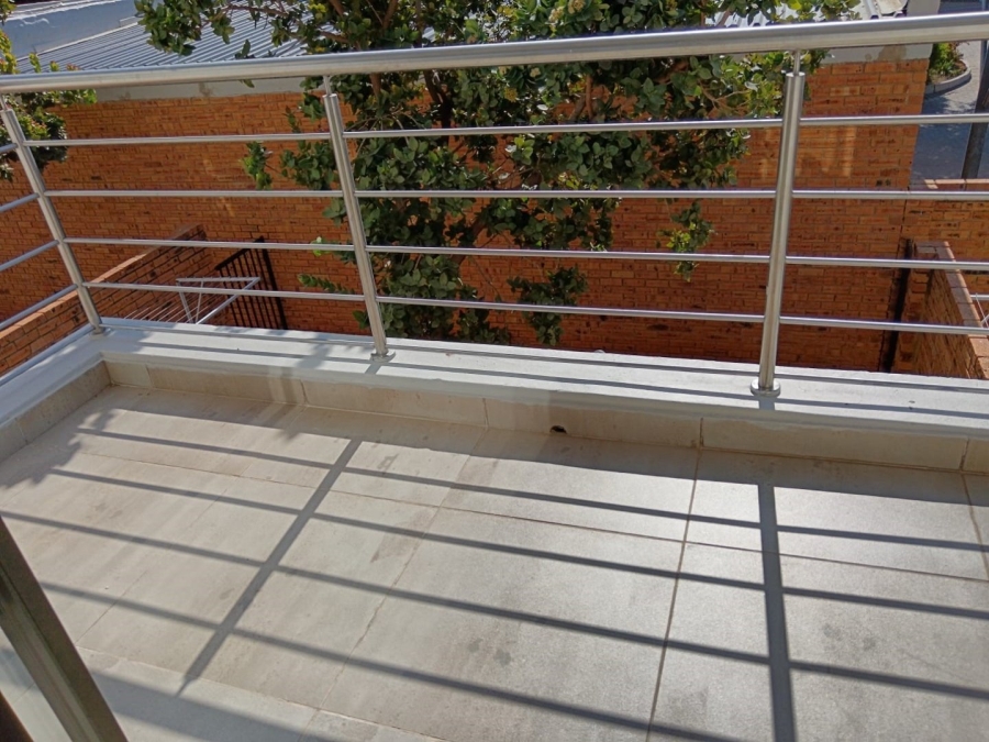 To Let 1 Bedroom Property for Rent in Blue Hills Gauteng