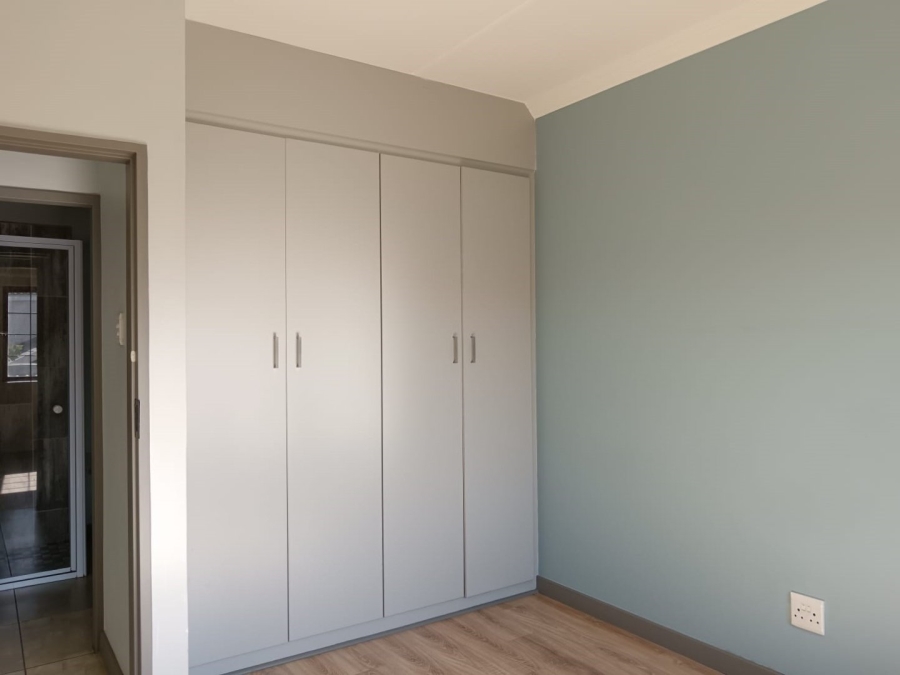 To Let 1 Bedroom Property for Rent in Blue Hills Gauteng