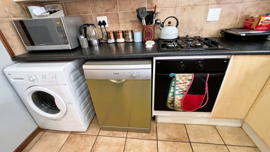  Bedroom Property for Sale in Highveld Gauteng