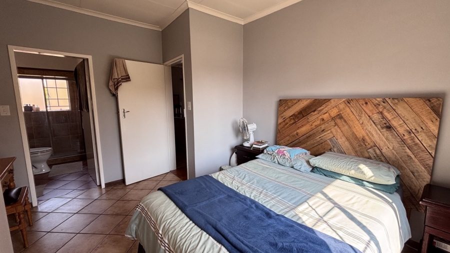  Bedroom Property for Sale in Highveld Gauteng