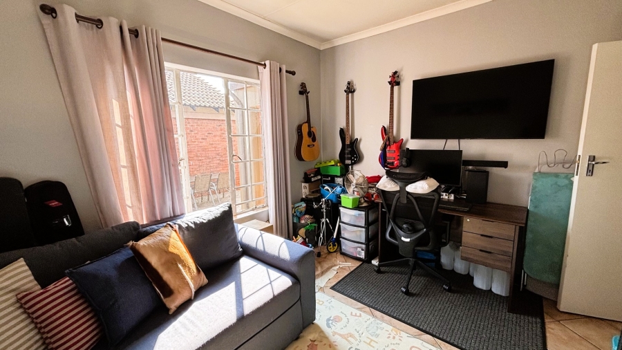  Bedroom Property for Sale in Highveld Gauteng
