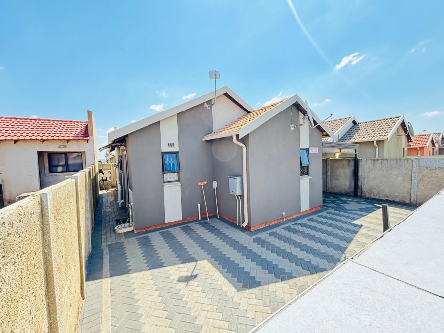 3 Bedroom Property for Sale in Sky City Gauteng