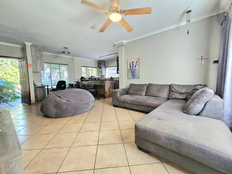 3 Bedroom Property for Sale in Bloubosrand Gauteng