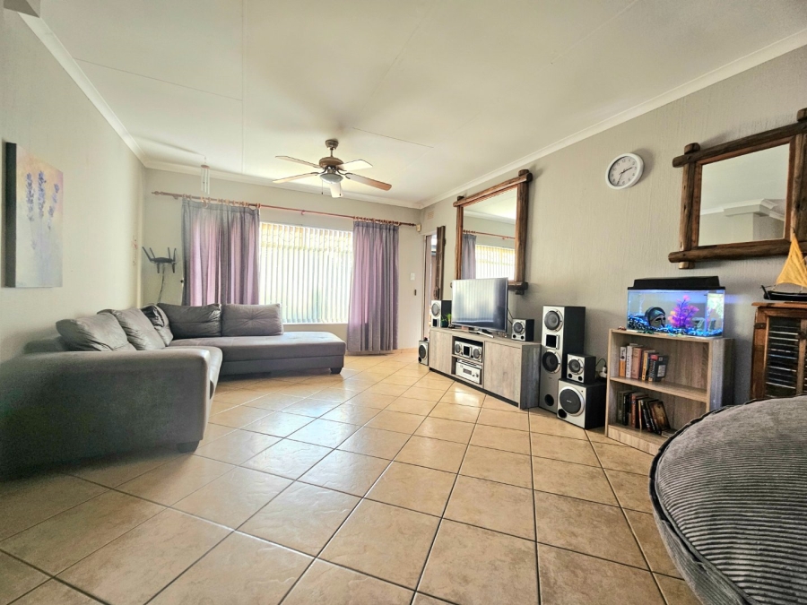 3 Bedroom Property for Sale in Bloubosrand Gauteng