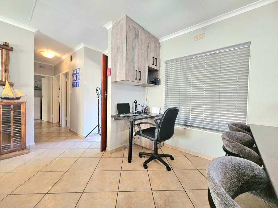 3 Bedroom Property for Sale in Bloubosrand Gauteng
