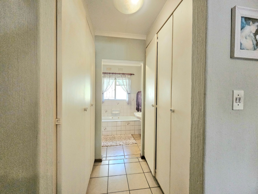 3 Bedroom Property for Sale in Bloubosrand Gauteng