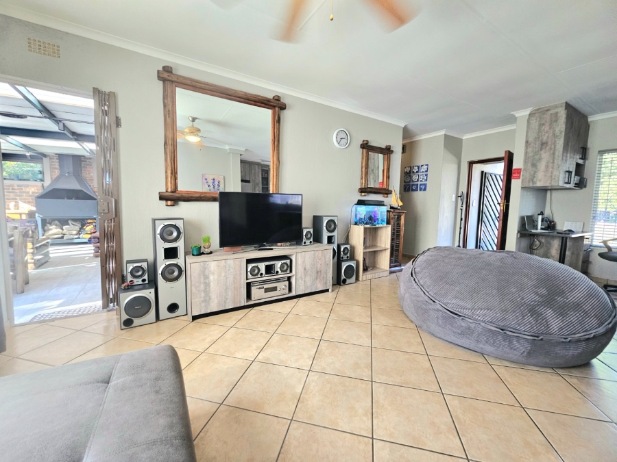 3 Bedroom Property for Sale in Bloubosrand Gauteng