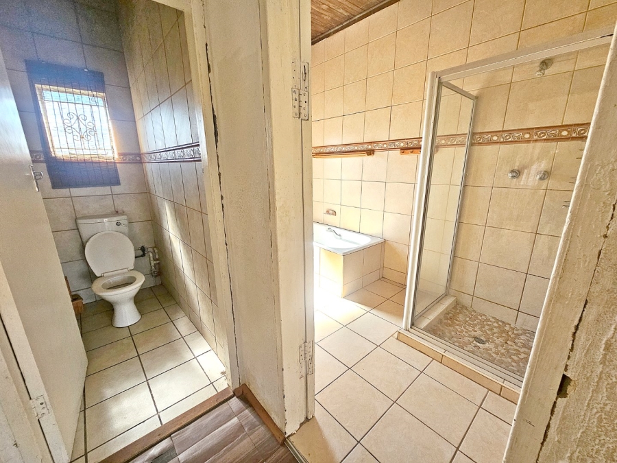 3 Bedroom Property for Sale in Strubenvale Gauteng