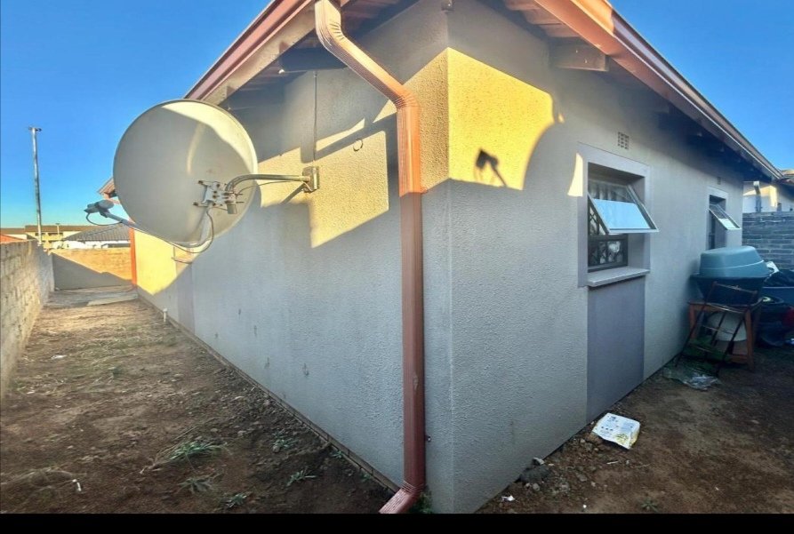 3 Bedroom Property for Sale in Clayville Gauteng