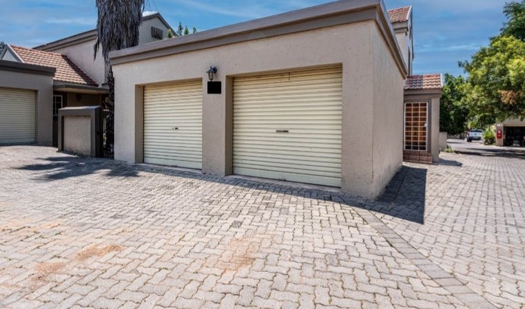 3 Bedroom Property for Sale in Equestria Gauteng