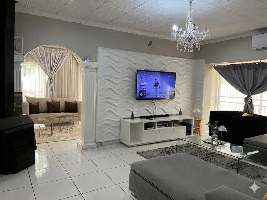 3 Bedroom Property for Sale in Jan Niemand Park Gauteng