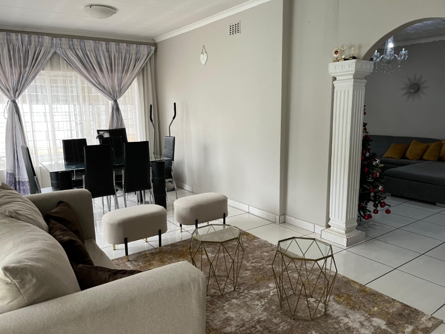3 Bedroom Property for Sale in Jan Niemand Park Gauteng