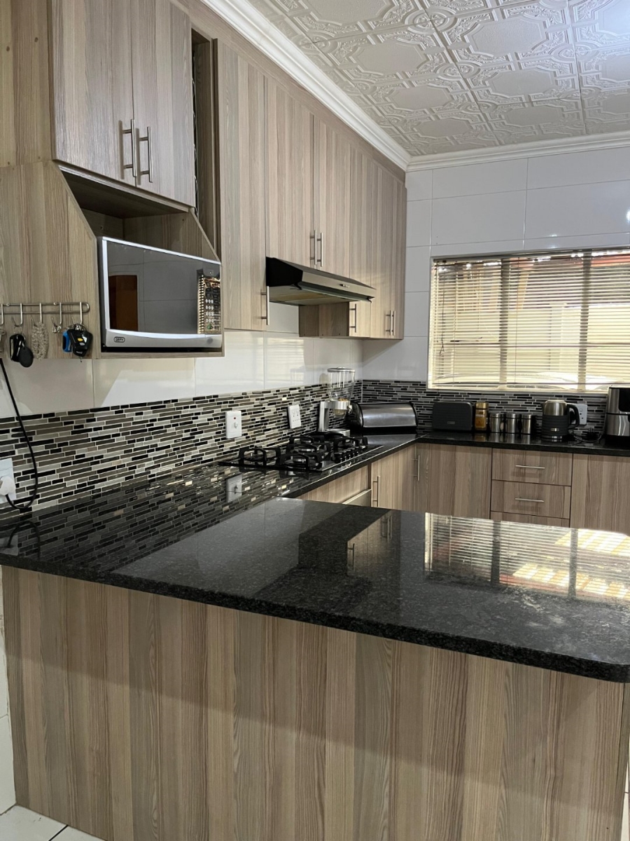 3 Bedroom Property for Sale in Jan Niemand Park Gauteng