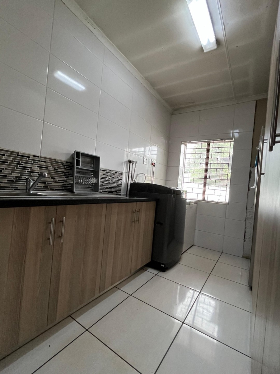 3 Bedroom Property for Sale in Jan Niemand Park Gauteng