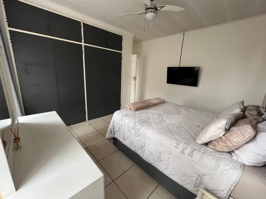 3 Bedroom Property for Sale in Jan Niemand Park Gauteng