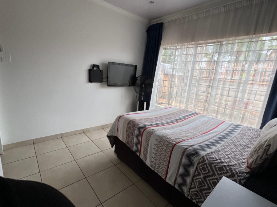 3 Bedroom Property for Sale in Jan Niemand Park Gauteng