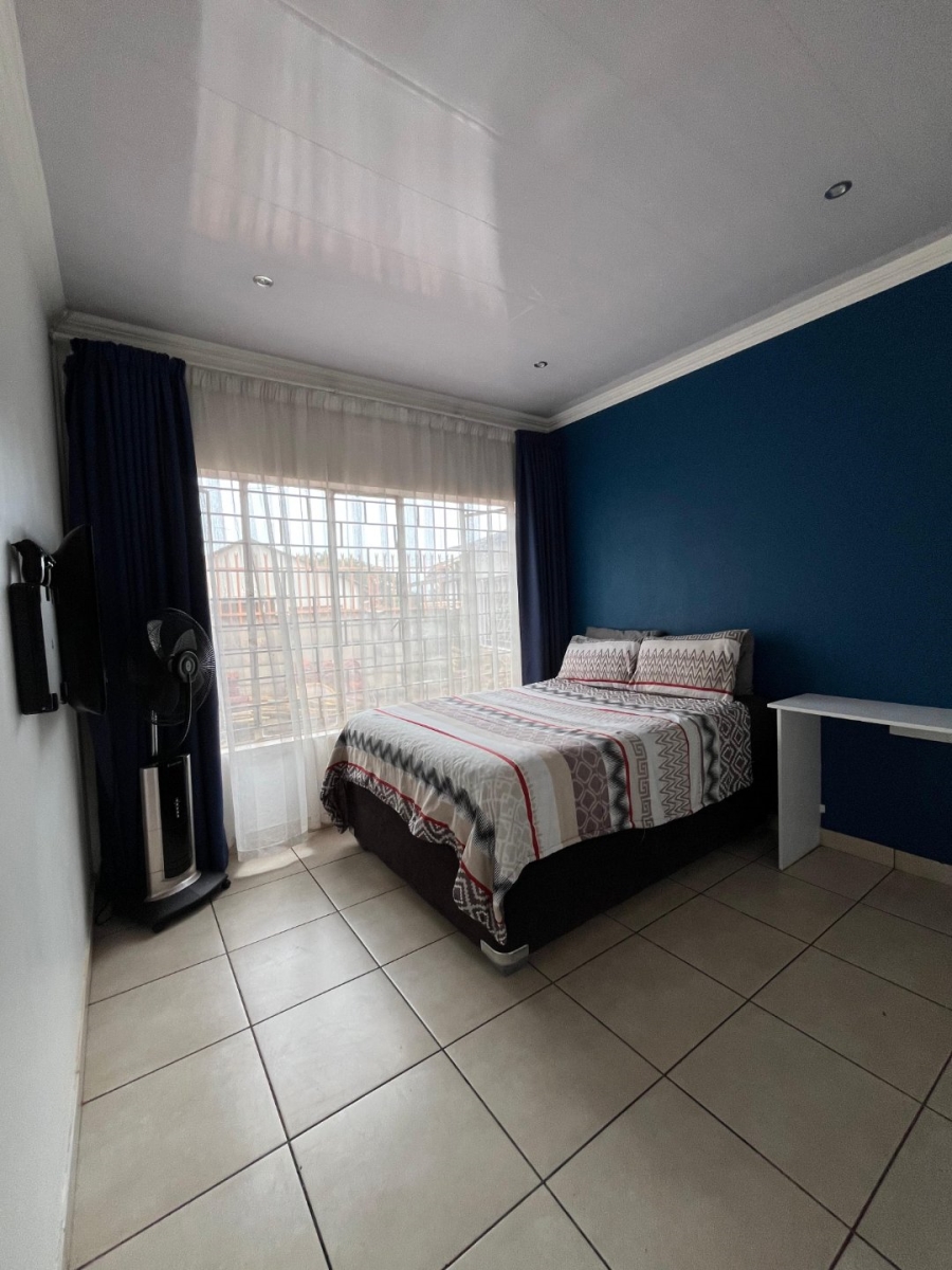 3 Bedroom Property for Sale in Jan Niemand Park Gauteng