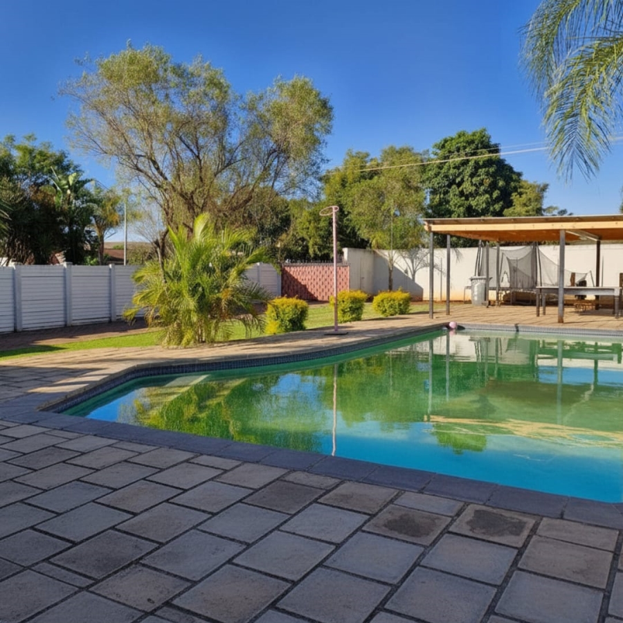 3 Bedroom Property for Sale in Jan Niemand Park Gauteng