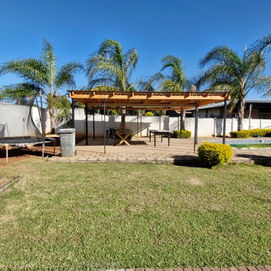 3 Bedroom Property for Sale in Jan Niemand Park Gauteng
