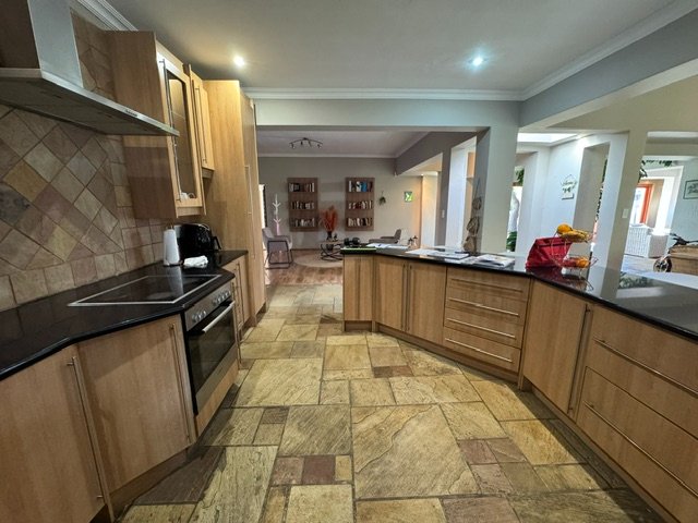 3 Bedroom Property for Sale in Glen Marais Gauteng