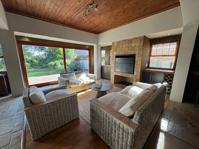 3 Bedroom Property for Sale in Glen Marais Gauteng