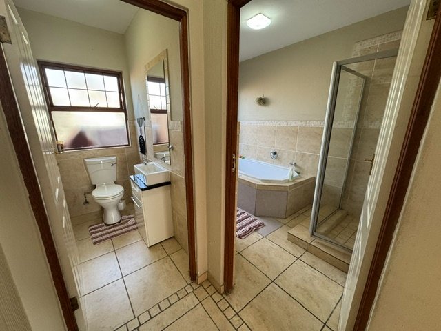3 Bedroom Property for Sale in Glen Marais Gauteng