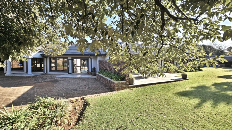 5 Bedroom Property for Sale in Three Rivers Gauteng