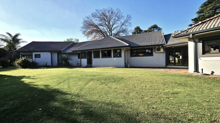 5 Bedroom Property for Sale in Three Rivers Gauteng