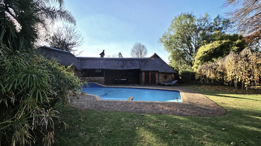 5 Bedroom Property for Sale in Three Rivers Gauteng