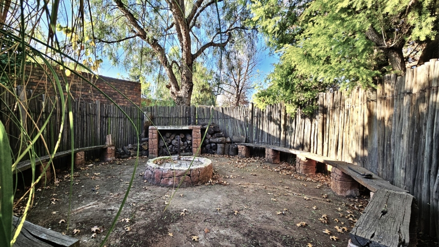 5 Bedroom Property for Sale in Three Rivers Gauteng