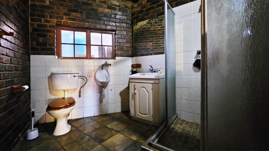 5 Bedroom Property for Sale in Three Rivers Gauteng