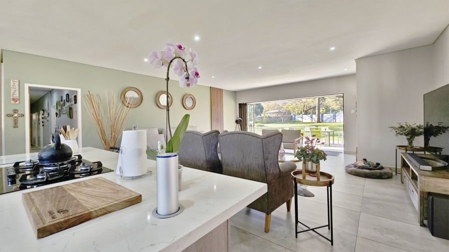 5 Bedroom Property for Sale in Three Rivers Gauteng