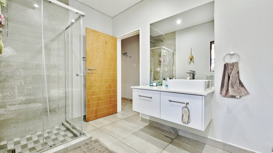 5 Bedroom Property for Sale in Three Rivers Gauteng