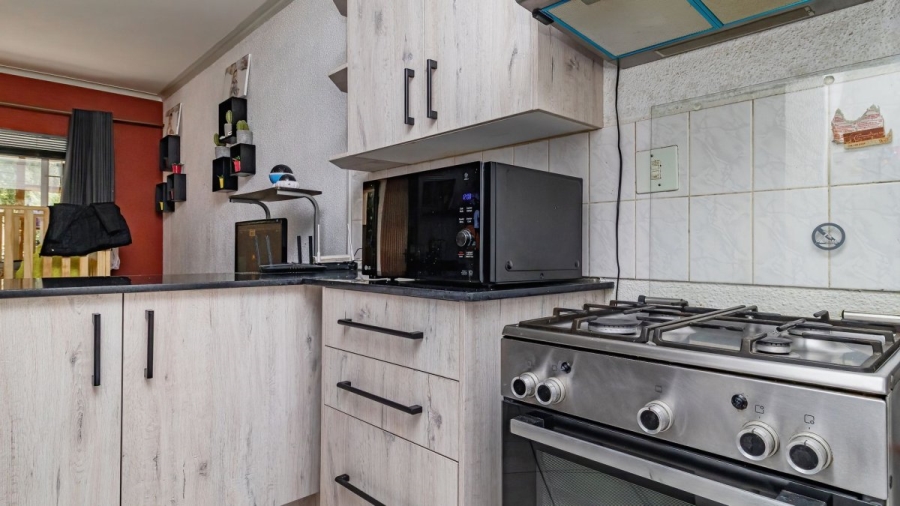 2 Bedroom Property for Sale in Eden Glen Gauteng