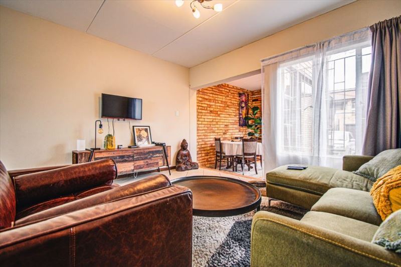2 Bedroom Property for Sale in Glen Marais Gauteng