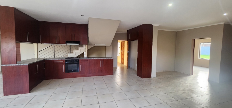 To Let 4 Bedroom Property for Rent in Stone Ridge Gauteng