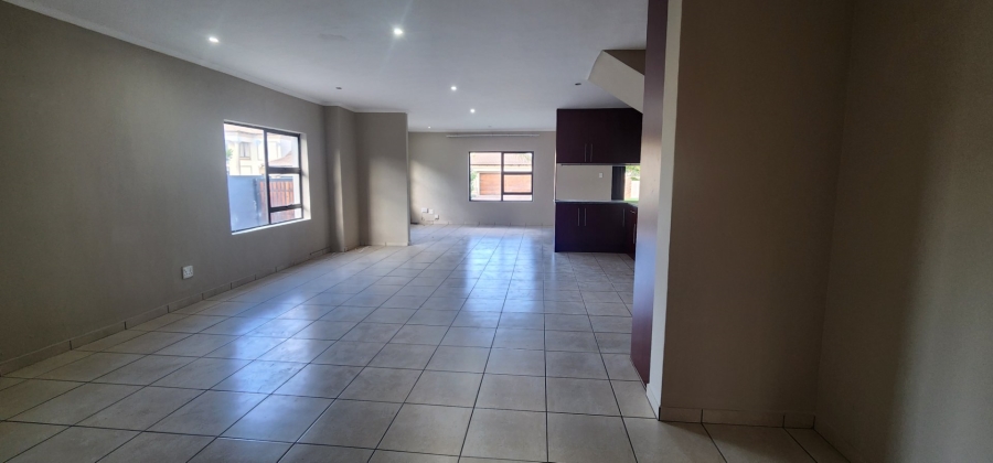 To Let 4 Bedroom Property for Rent in Stone Ridge Gauteng