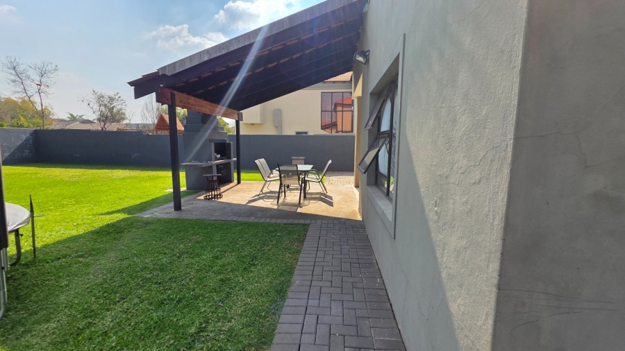 To Let 4 Bedroom Property for Rent in Stone Ridge Gauteng
