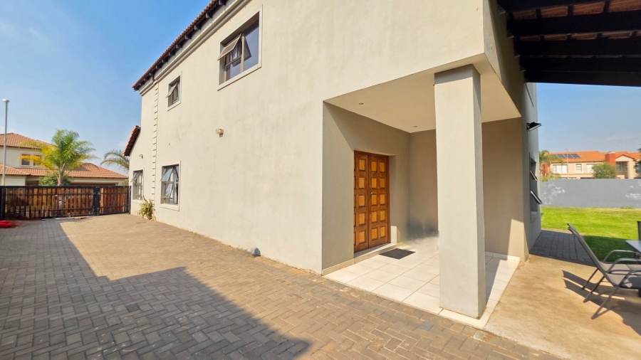 To Let 4 Bedroom Property for Rent in Stone Ridge Gauteng