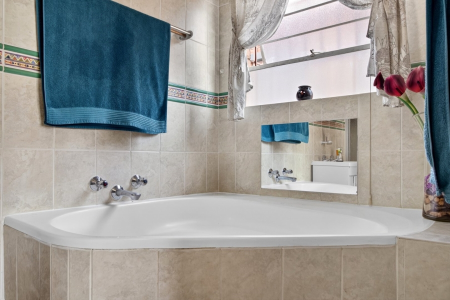 3 Bedroom Property for Sale in Allens Nek Gauteng