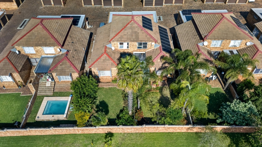 3 Bedroom Property for Sale in Allens Nek Gauteng